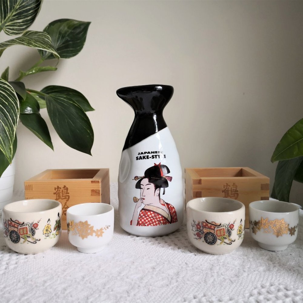 Japanese Geisha Design Sake Set (7 Pieces)